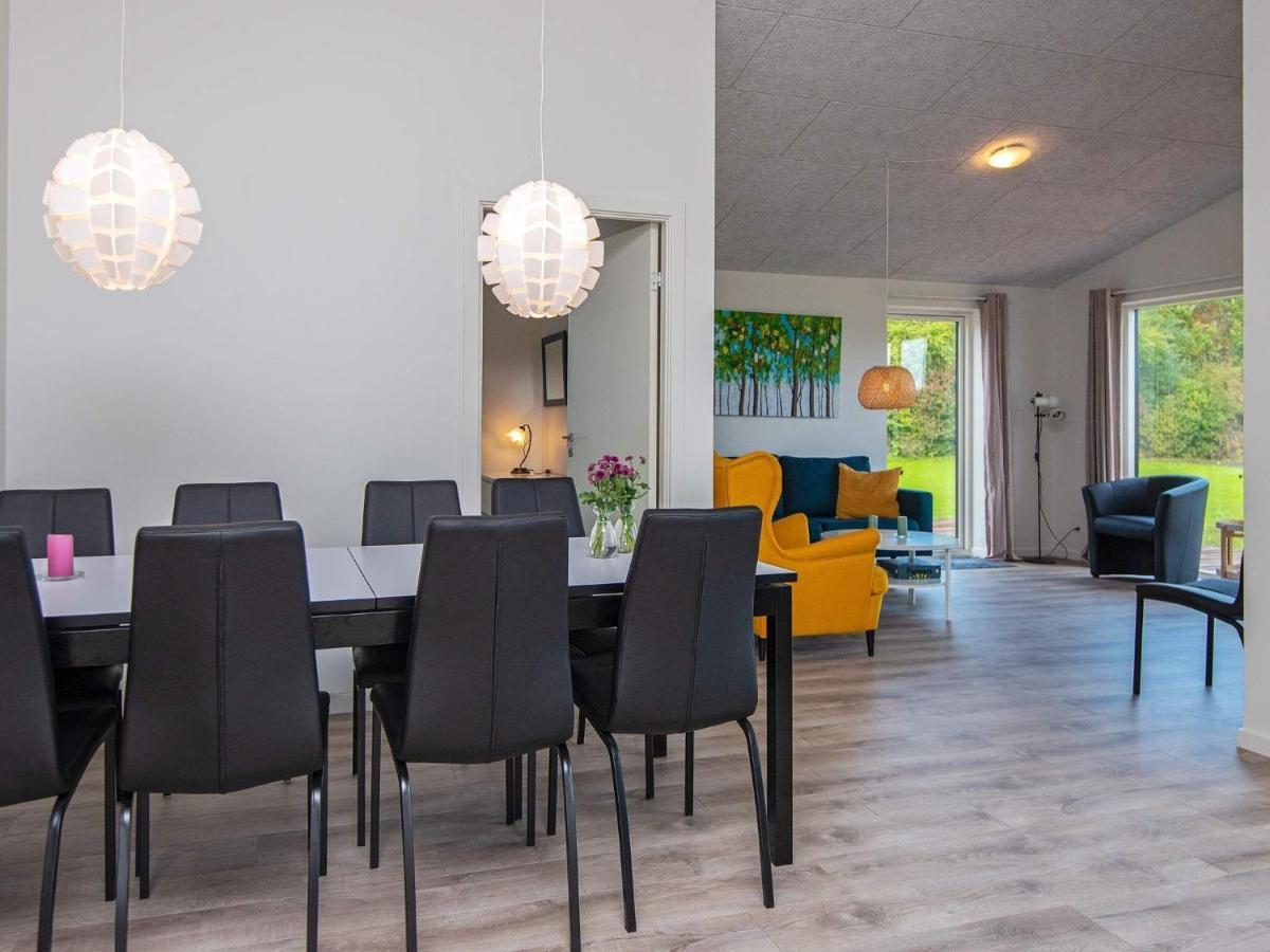 8 Person Holiday Home In Ansager Esterno foto